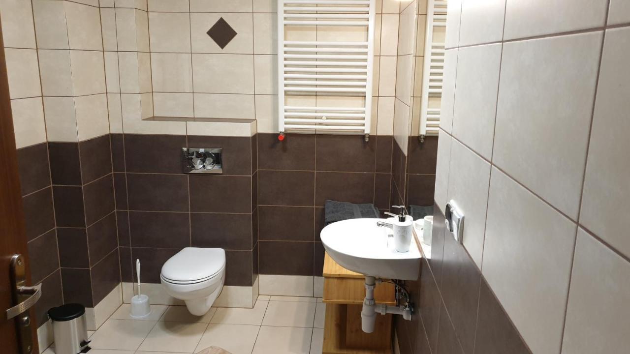 Tanie Spanie Międzylesie Exteriör bild